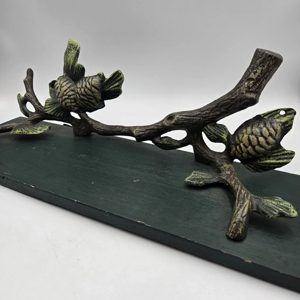 VTG‎ Cast Iron Pinecone Shelf Wall Floating Bracket Leaves Vines Painted Trinket